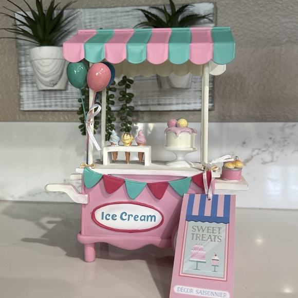 Sweet Treats Ice Cream Cart Home Decor - Picture 2 of 8